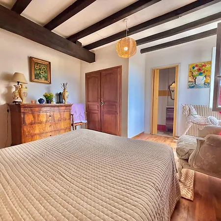 Amarilla - Parking & Petit-dejeuner Bed & Breakfast 3*