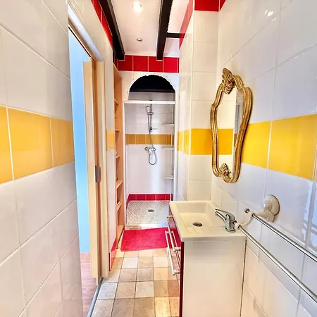 Amarilla - Parking & Petit-dejeuner Bed & Breakfast 3*