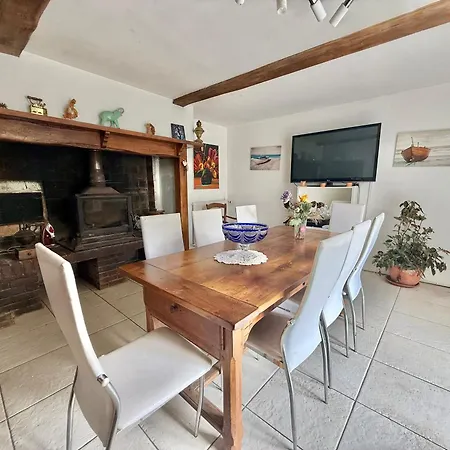 Bed & Breakfast Amarilla - Parking & Petit-dejeuner 3*